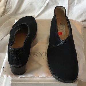 Taryn Rose shoes with dust bag